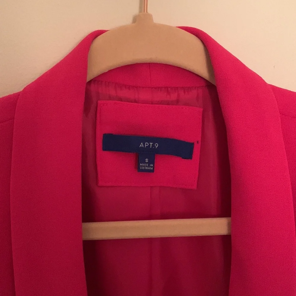 Pink jacket - Picture 3 of 4